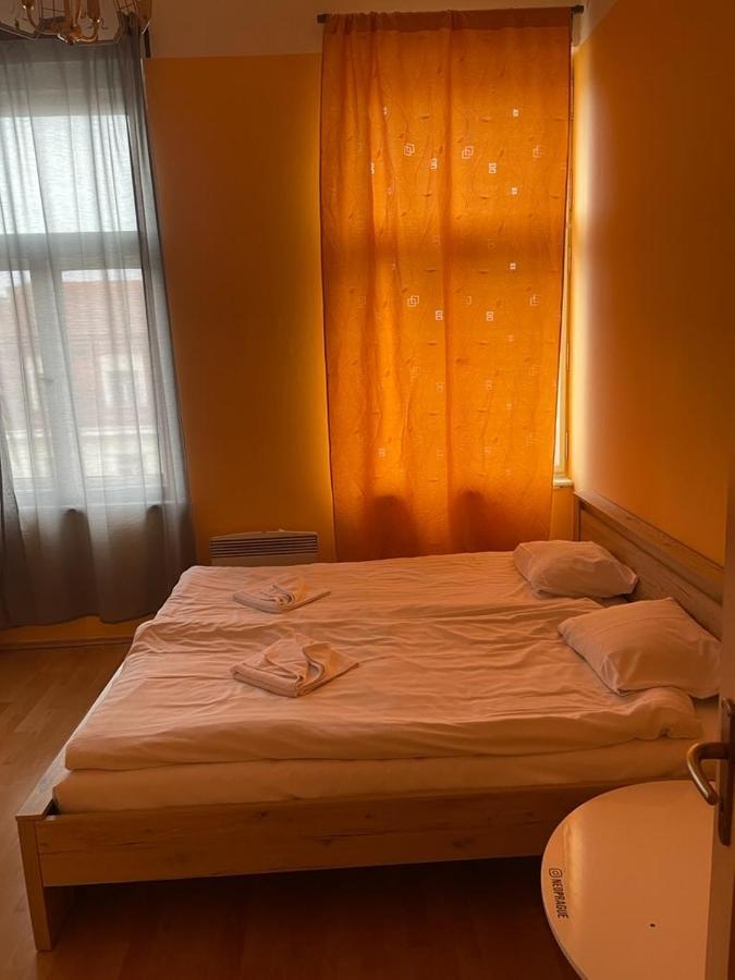Hotel Praha Club Bed & Breakfast Екстериор снимка
