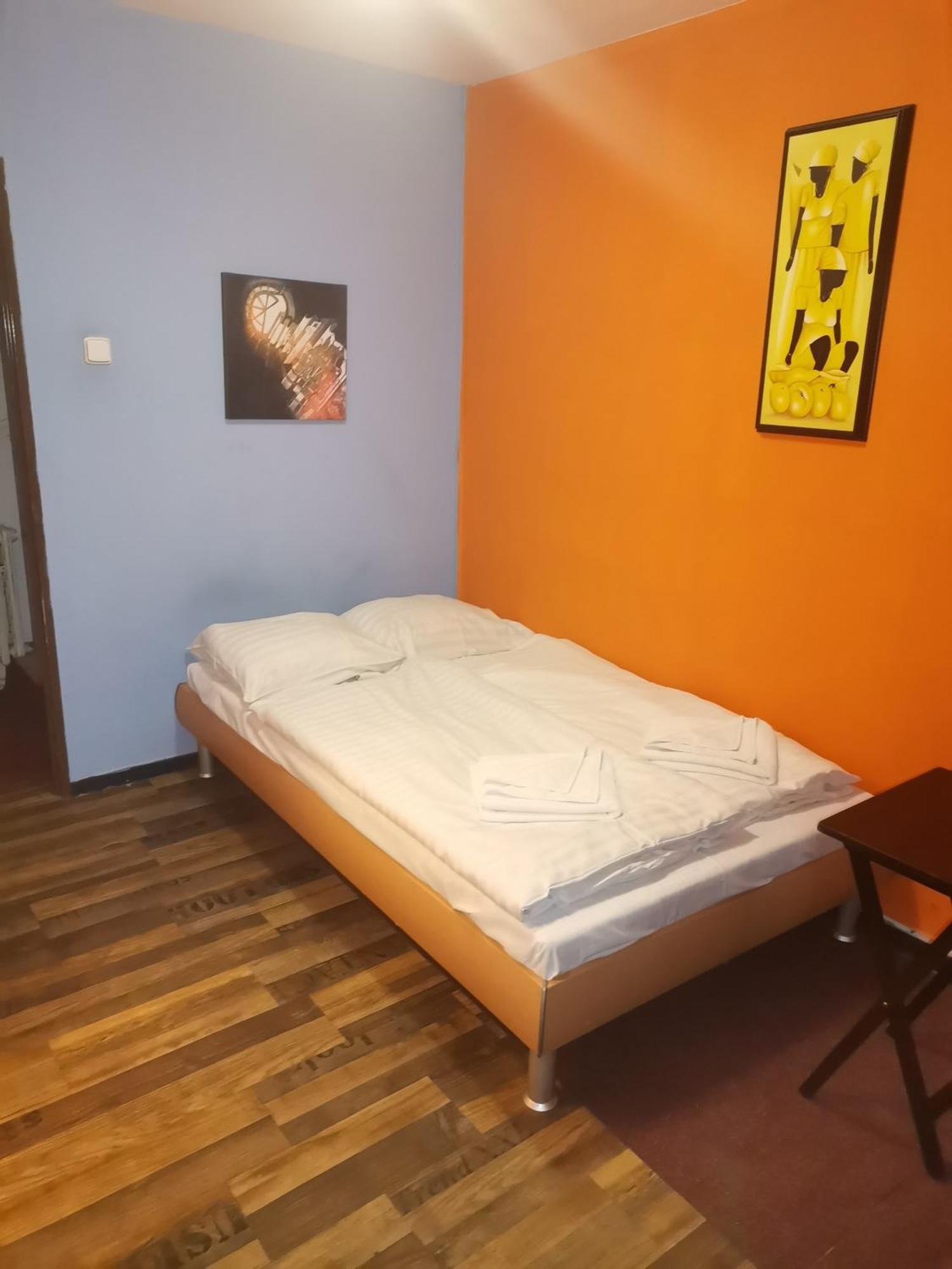 Hotel Praha Club Bed & Breakfast Екстериор снимка