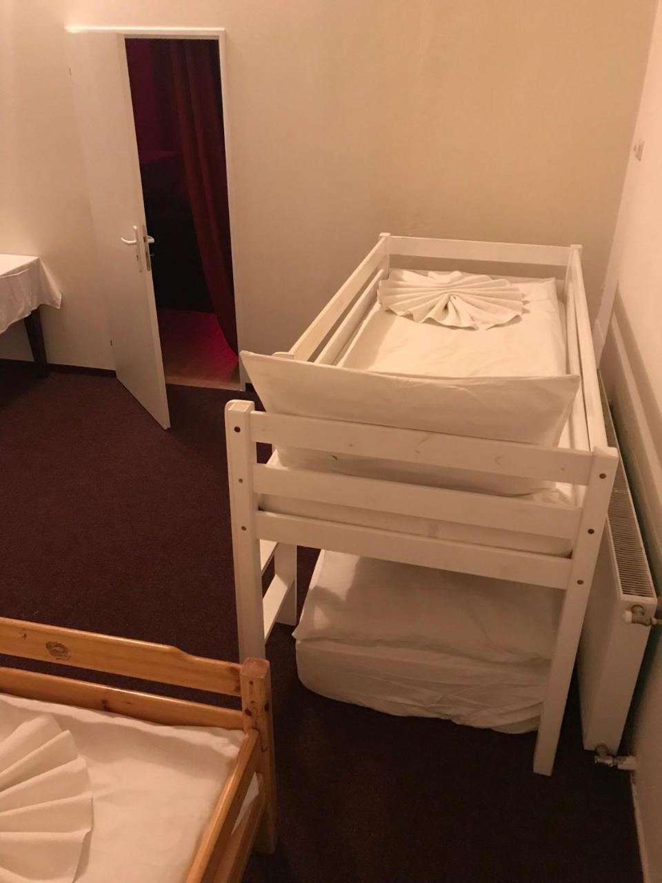 Hotel Praha Club Bed & Breakfast Екстериор снимка