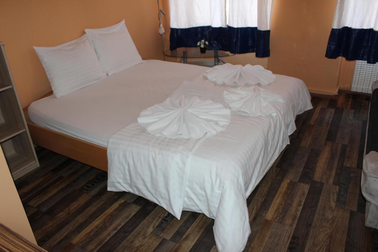 Hotel Praha Club Bed & Breakfast Екстериор снимка
