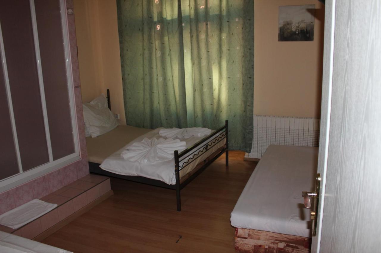 Hotel Praha Club Bed & Breakfast Екстериор снимка